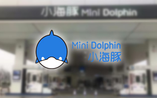 三十年煉化經(jīng)驗(yàn),高清潔定制油品！小海豚Mini Dolphin油站選擇lyton龍門(mén)往復(fù)式全自動(dòng)洗車機(jī)